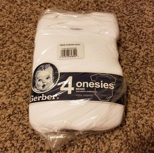 Onsies 4 pack 👶🏼